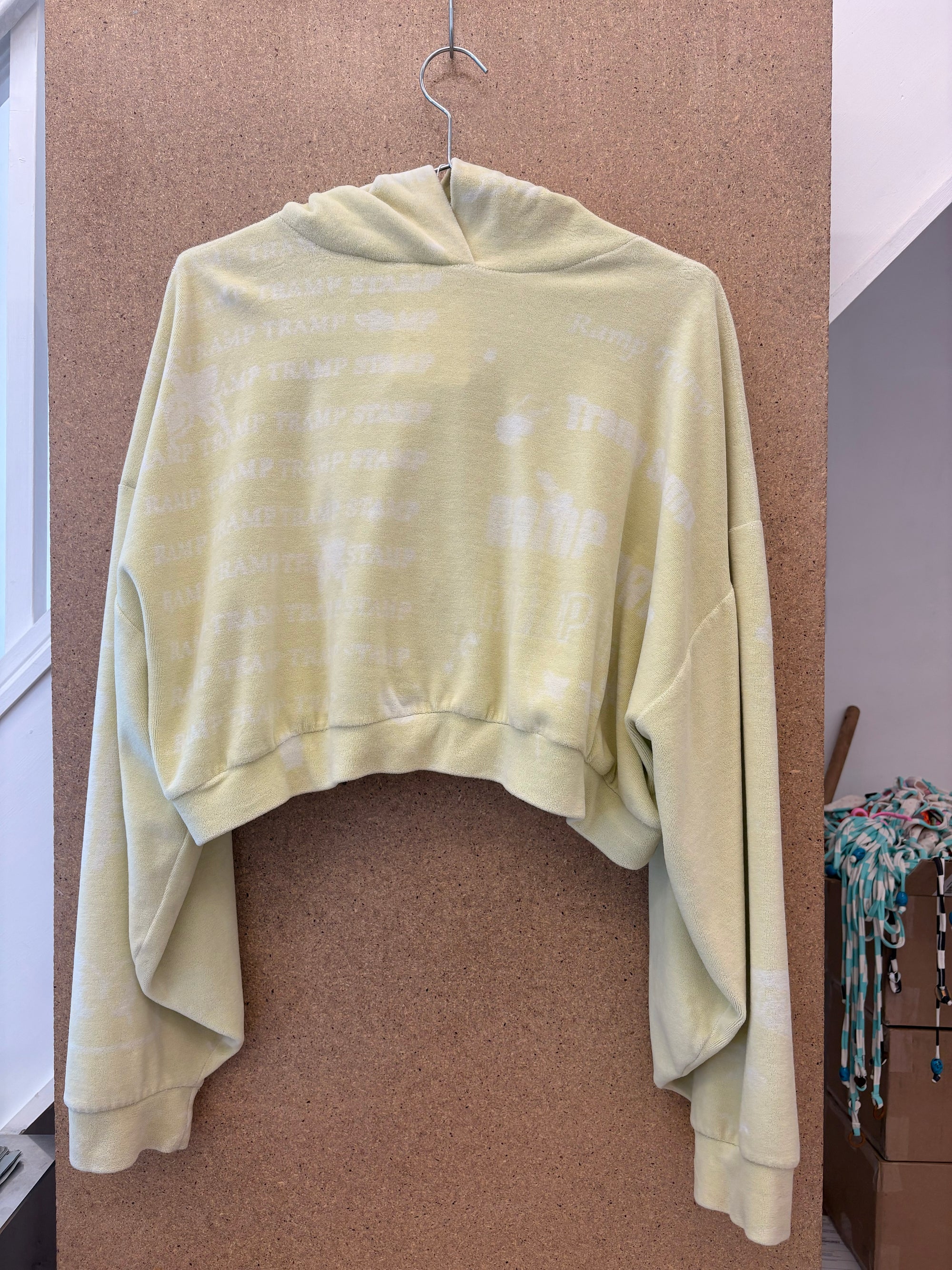 yummy mummy hoodie in citrine