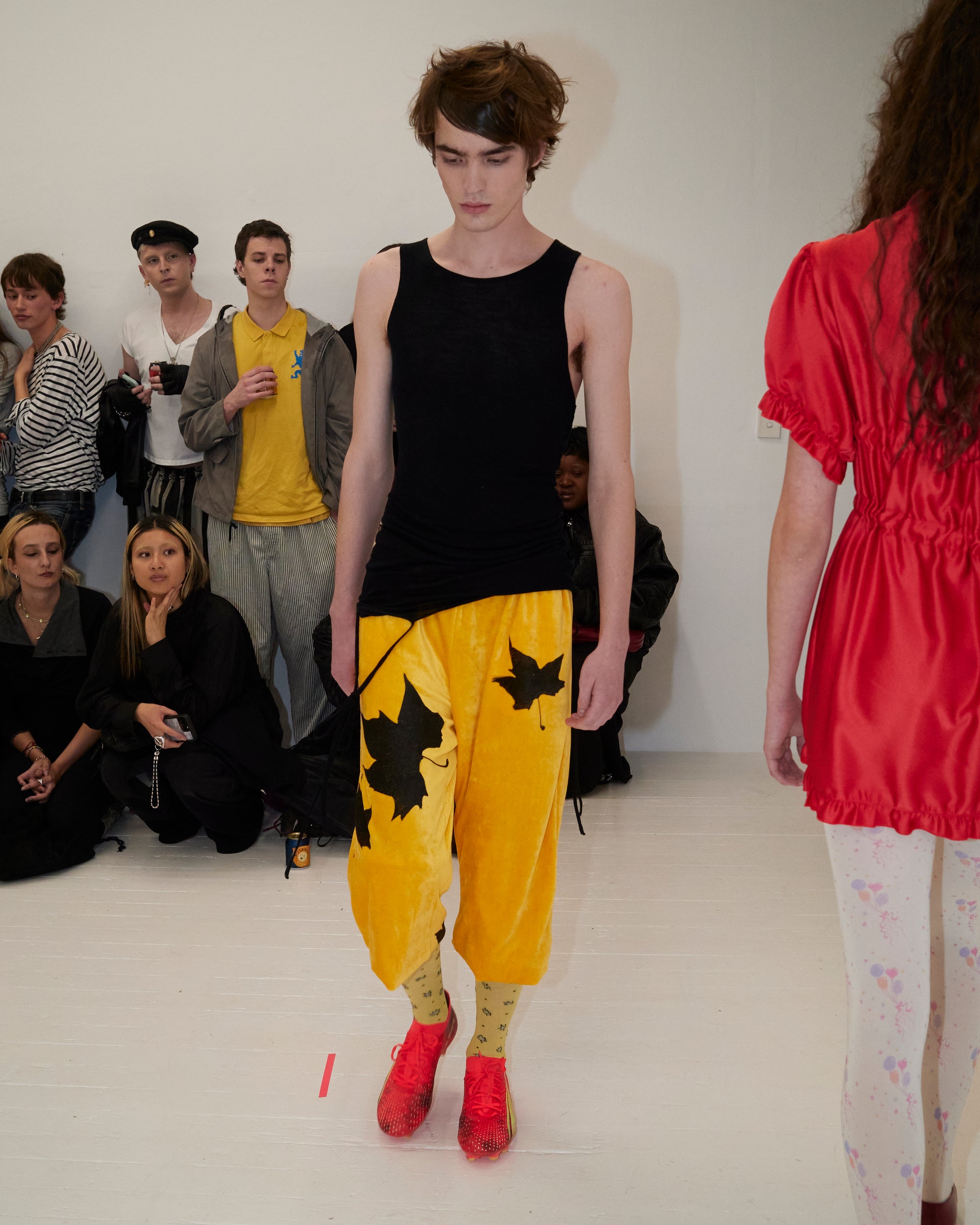 Multiway Tank in black merino