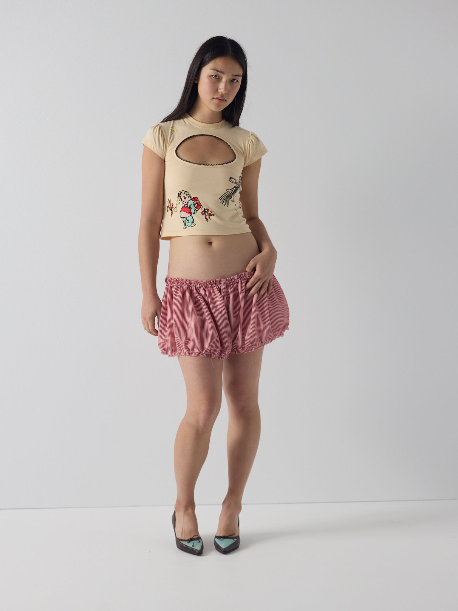 logo removal baby tee in cutie crème fraîche