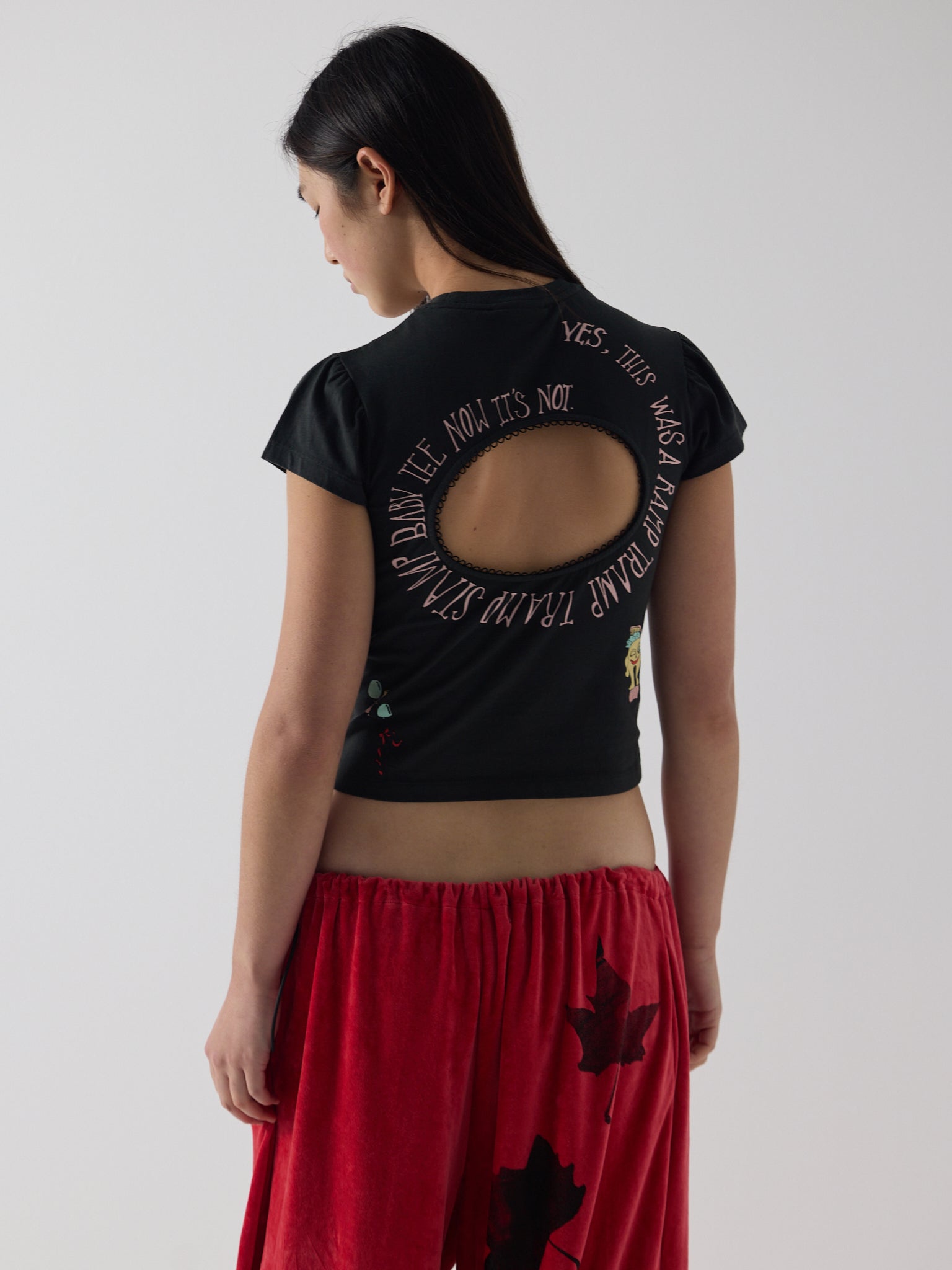 logo removal baby tee in cutie charcoal
