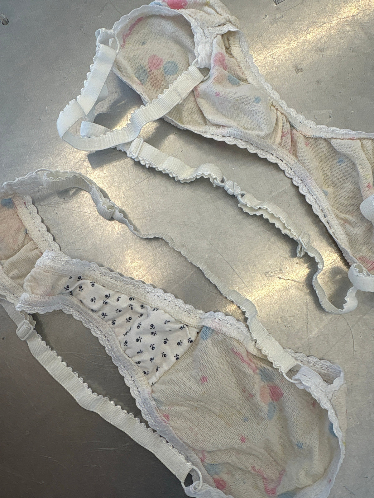 Asymmetrical Lingerie Set in Party Print - XXS-M