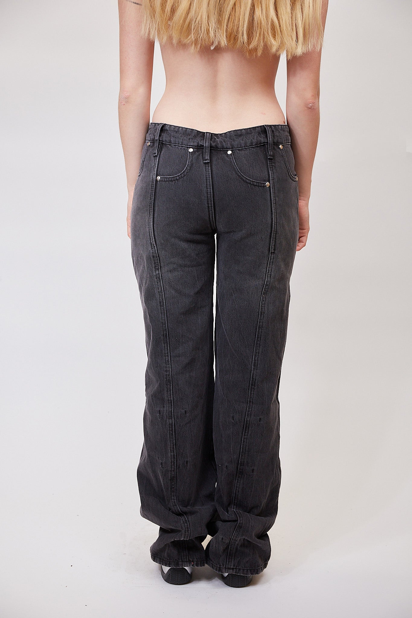 8-pocket jeans