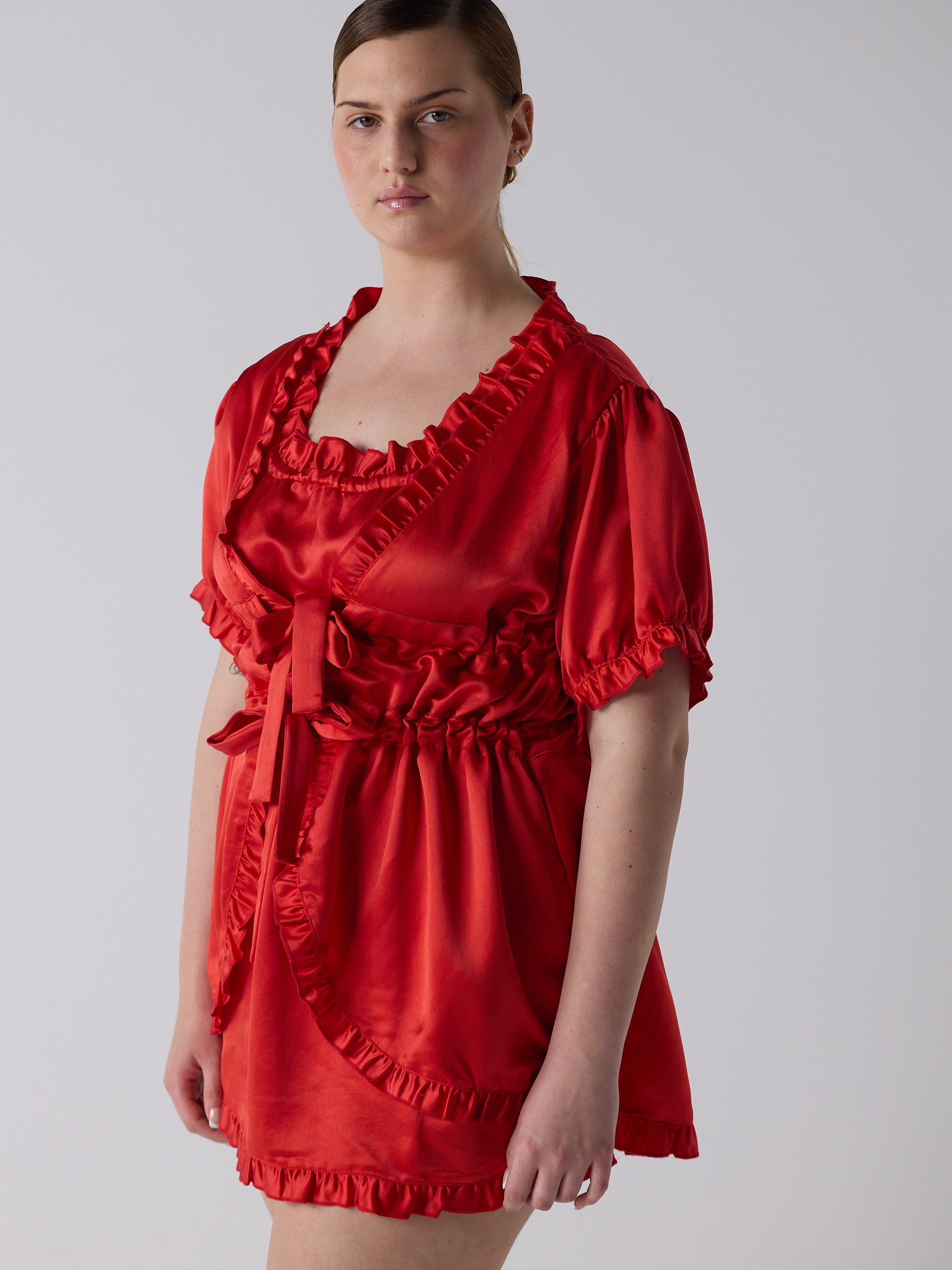kim wears the babydoll dress in ribbon red, fit 1