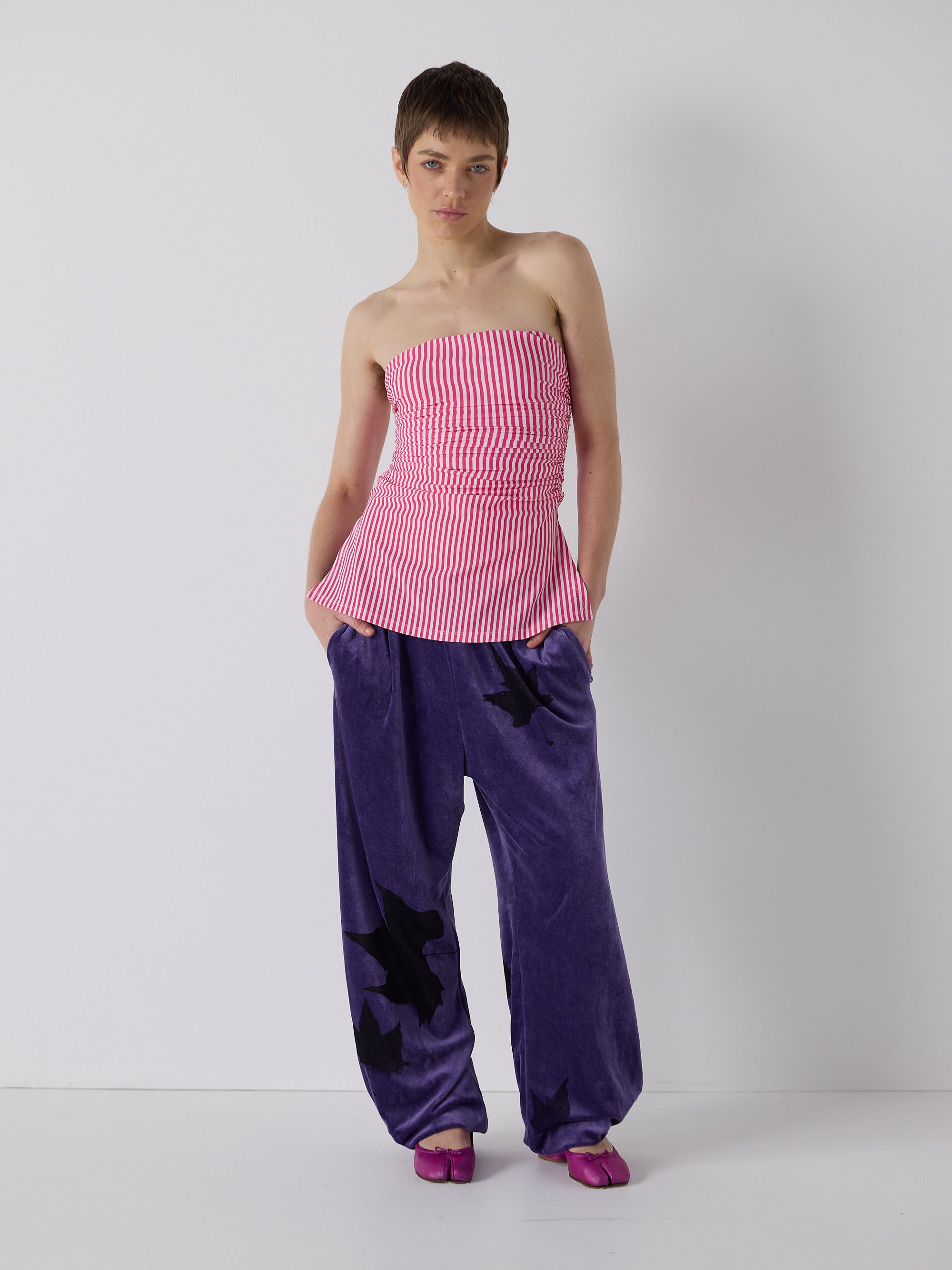 honor wears the yummy mummy trackpants in grape, fit 1