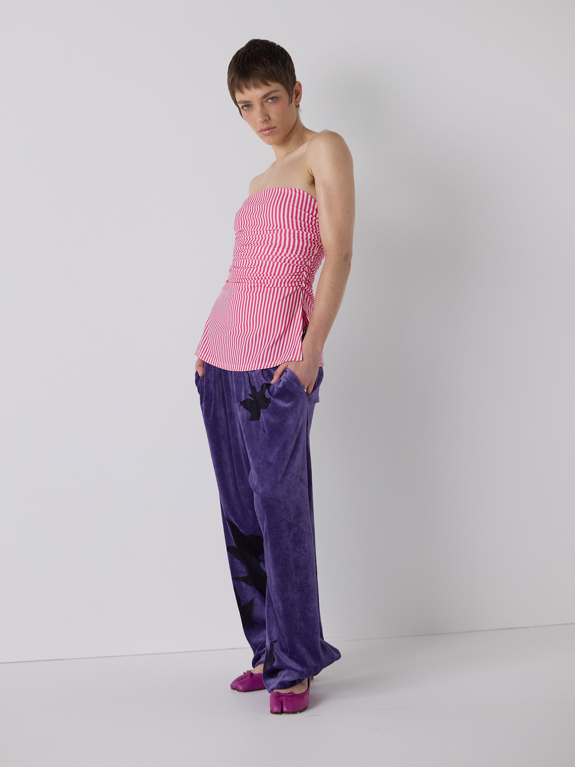 honor wears the yummy mummy trackpants in grape, fit 1