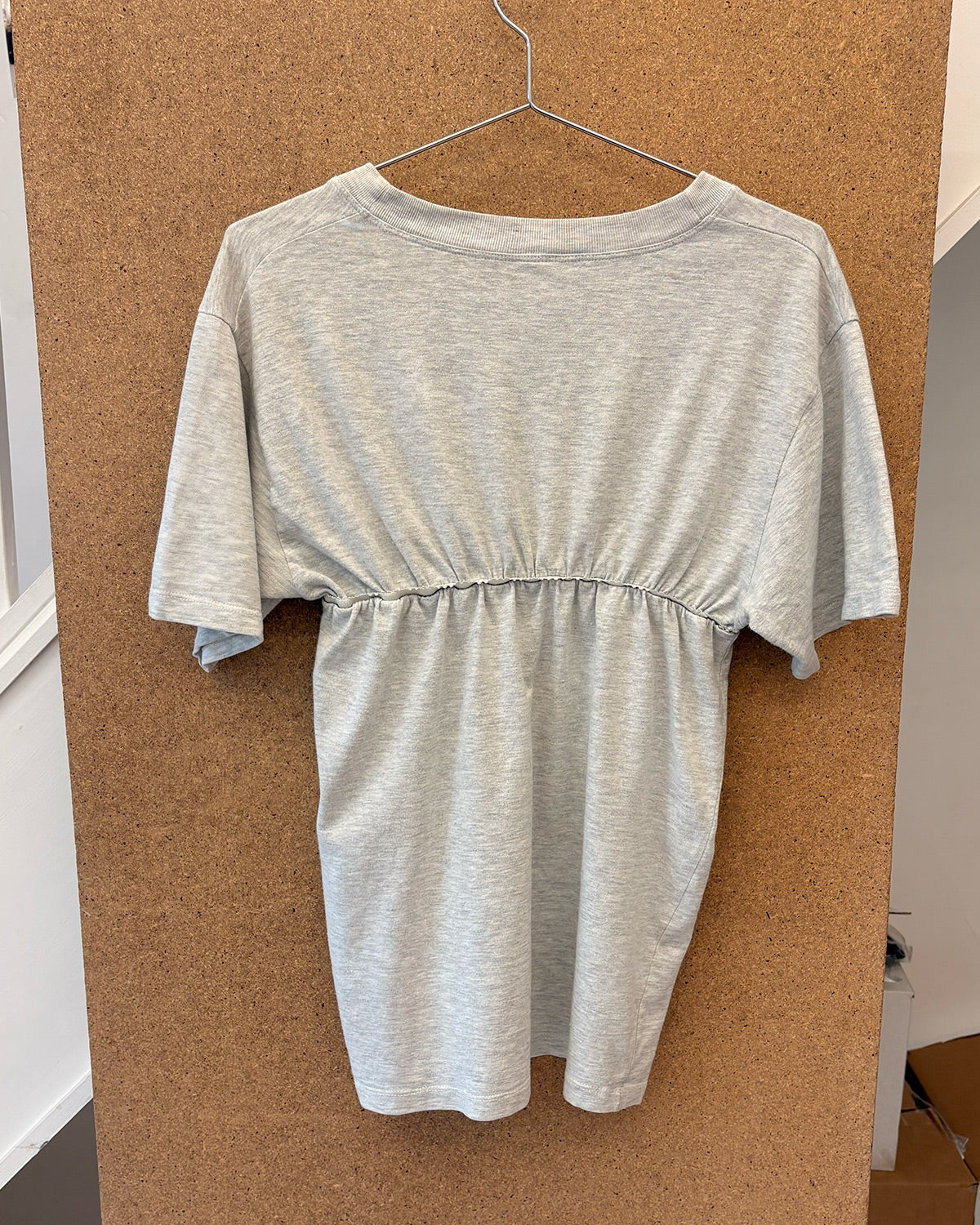 grey sample tshirt w/ elastic bust (large)