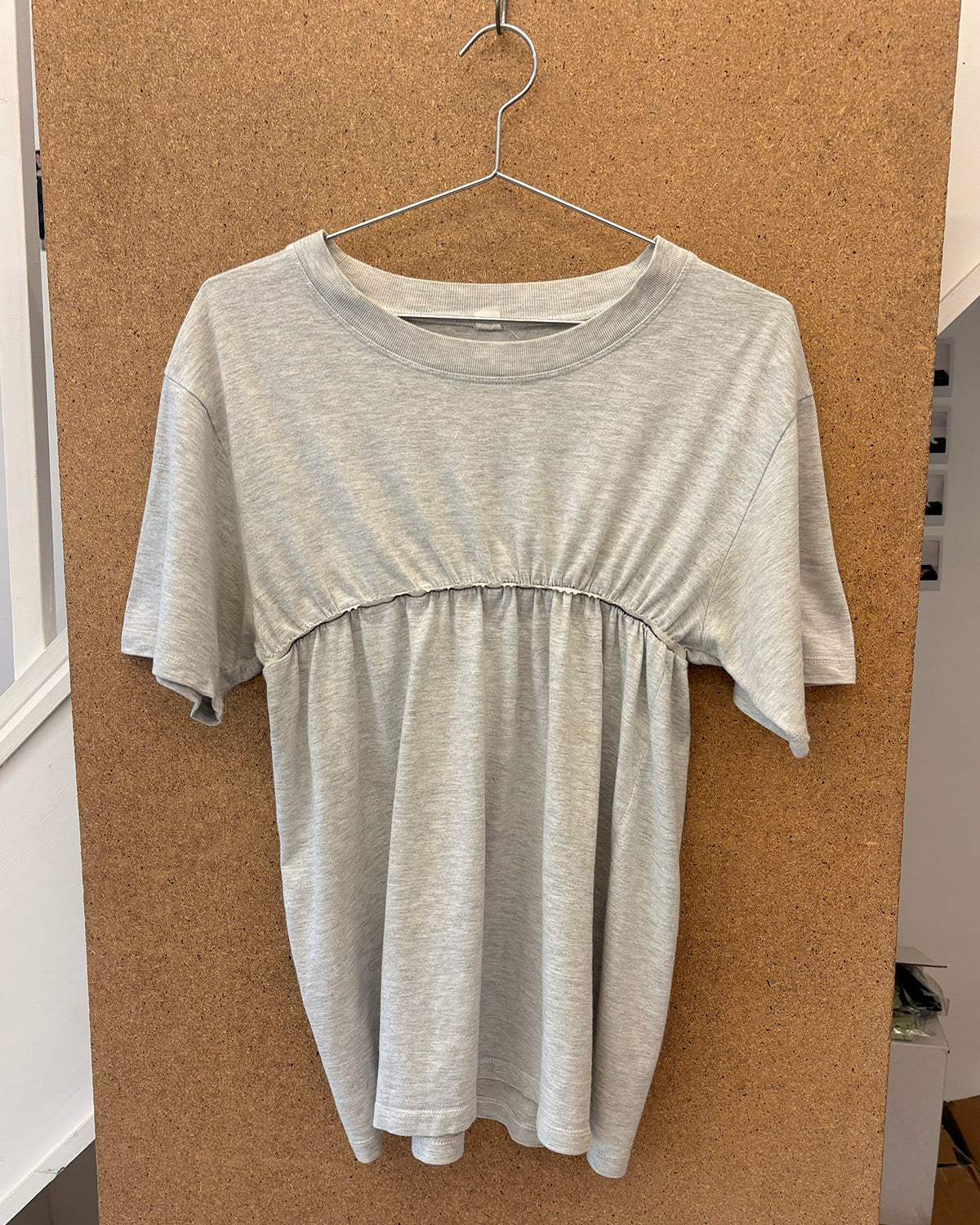 grey sample tshirt w/ elastic bust (large)