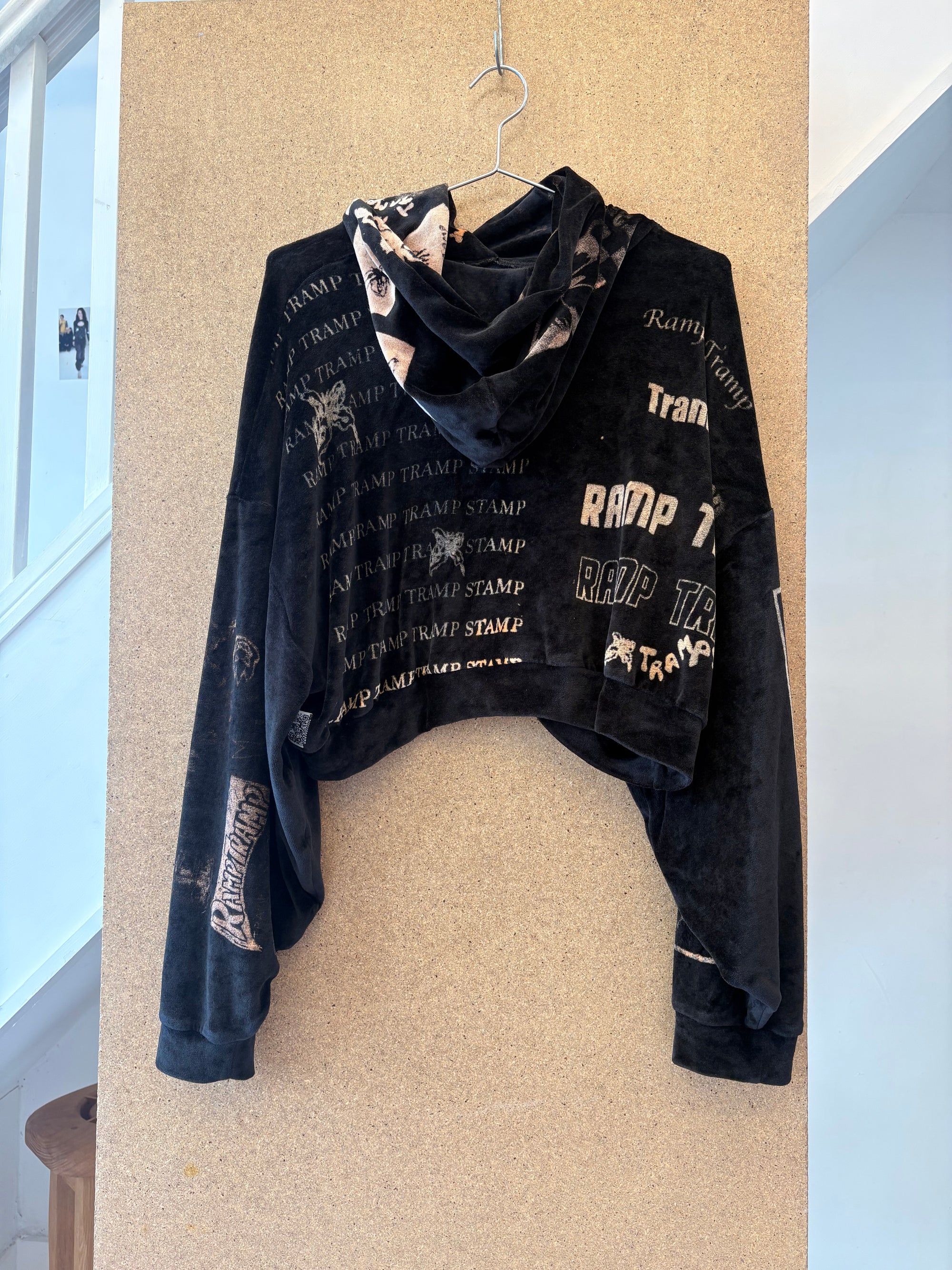 yummy mummy nadia tracksuit hoodie in black (FIT 1)